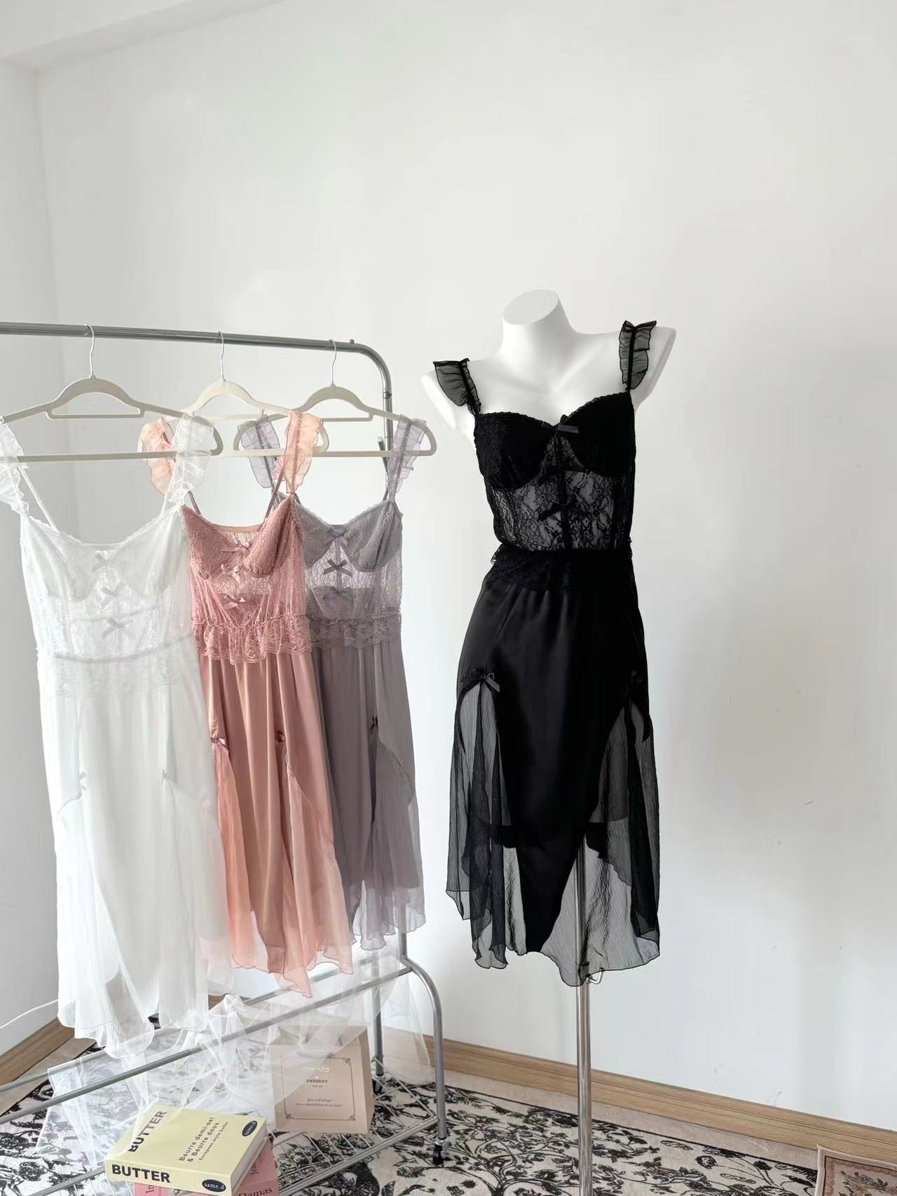 Lace Slip - Lunior - -